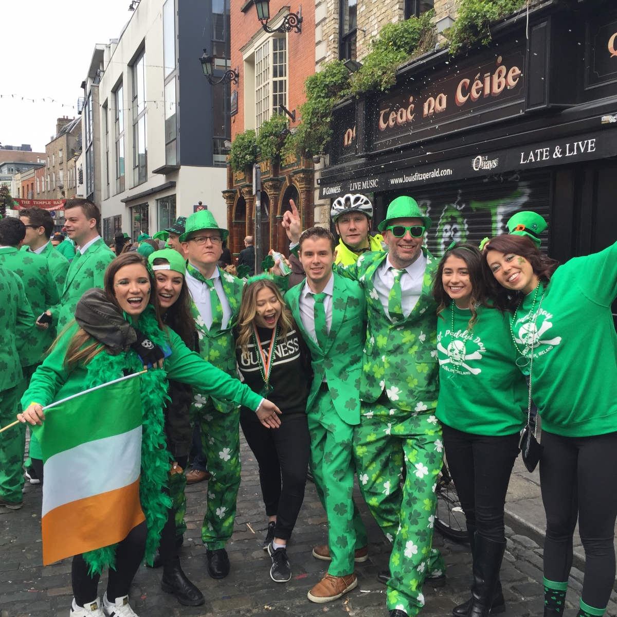 Friendly locals on the Streets of Temple Bar